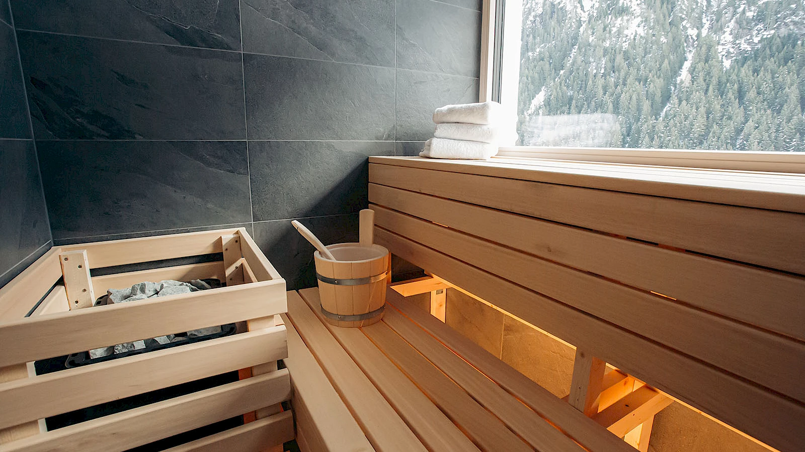Private Sauna im Ferienhaus Ischgl. Hier können Sie ungestört saunieren.
