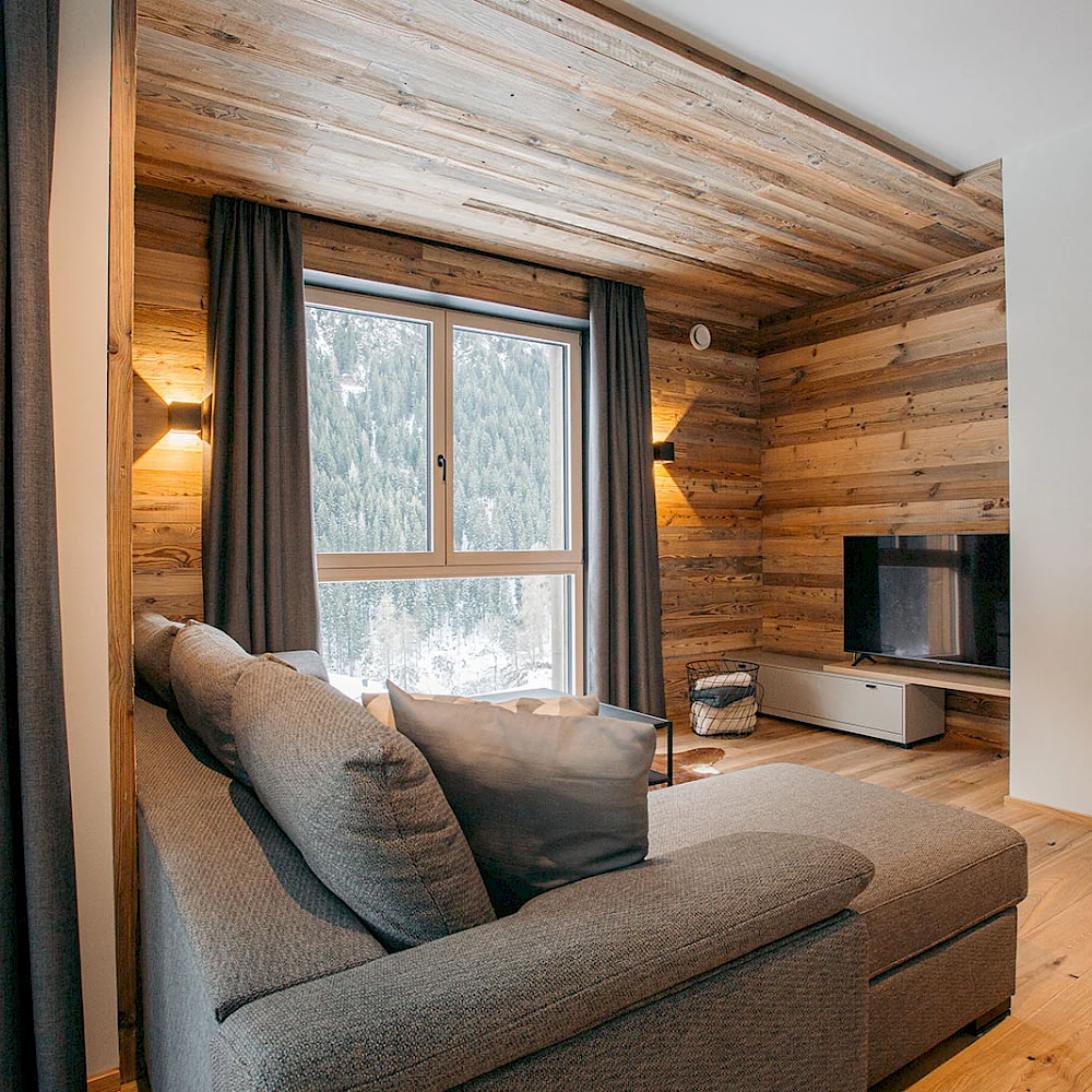 Enjoy the peace and quiet in the vacation home Ischgl.