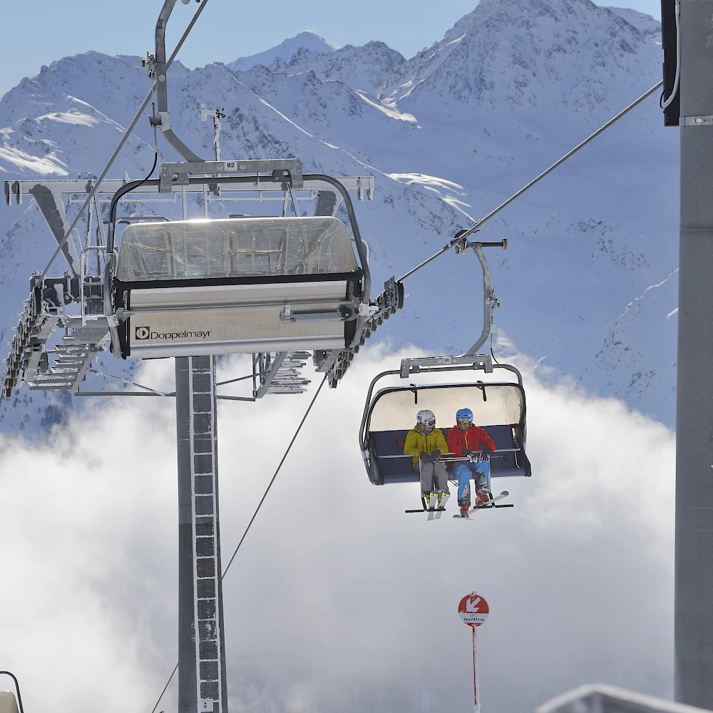 Schneesicherer Wintersport bis ins Tal. Dieses Versprechen hält das Skigebiet Kappl Jahr für Jahr.